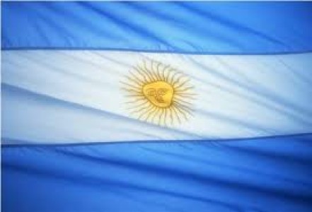 ARGENTINA: SE INAUGURAN TRES NAVES DE CRIA DE POLLO