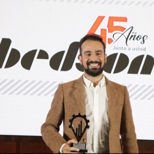 Bedson recibió el premio como Pyme Exportadora 2024