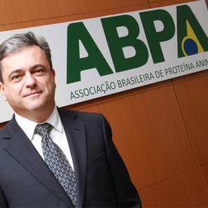 Nuevo presidente de la Cámara Sectorial Avícola y Porcina del Ministerio de Agricultura de Brasil