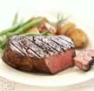 EL ENCANTO RECORRIDO DE UN SABROSO BIFE DE CHORIZO