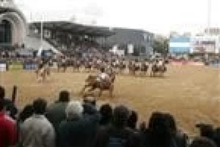 LA RURAL 2007: CORTE DE CINTA EN PALERMO