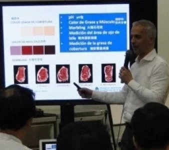 CHINA: CLASE MAGISTRAL CON CARNE ARGENTINA PARA CHEFS EN SHANGHAI
