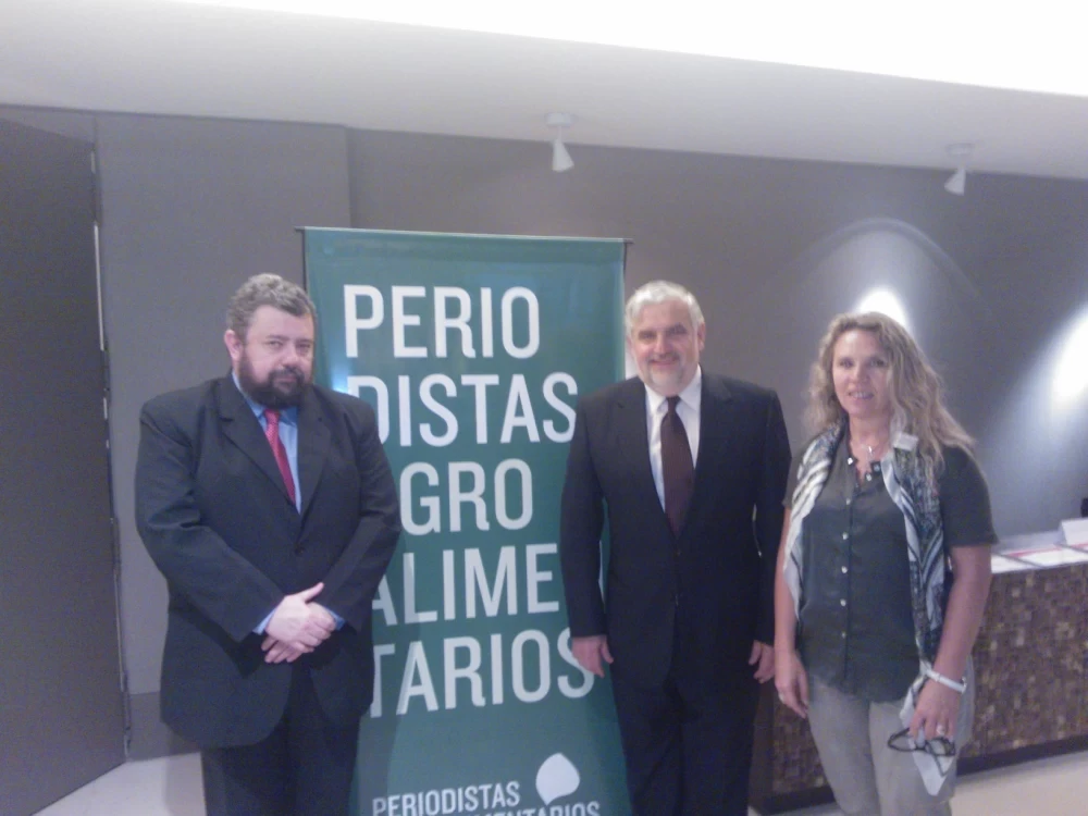 LA ASOCIACION DE PERIODISTAS AGROALIMENTARIOS DE LA CIUDAD DE BUENOS AIRES AUSPICIARON EL SEMINARIO
