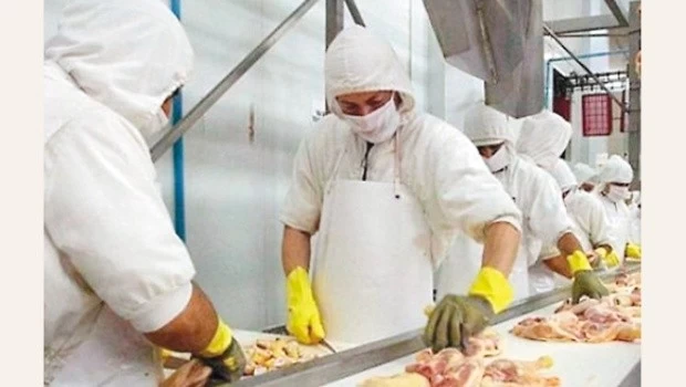 NUEVOS DUEÑOS DE CRESTA ROJA DESEMBARCARÍAN MAÑANA EN LA EMPRESA